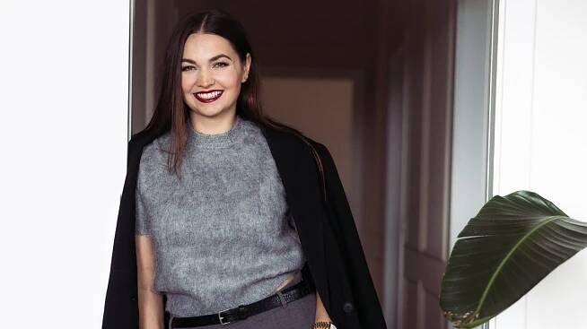 Influencerka Nikol Trojanová nás pustila do svého šatníku! Dominují v něm barvy, šaty a kabelky