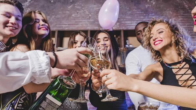 Tři znamení zvěrokruhu, se kterými nikdy nezažijete nudu. Plná místnost lidí je dobíjí