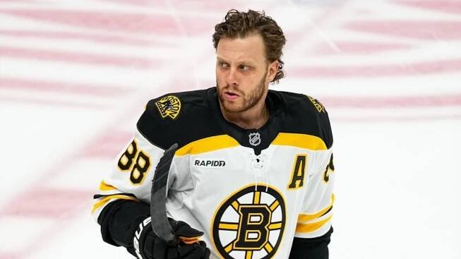 Pastrňák by se mohl v Bostonu dočkat vytouženého parťáka ze zlatého MS v Praze