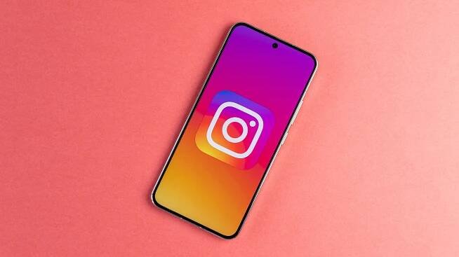 Instagram testuje nové rozhraní: Reels na prvním místě