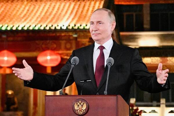 Putin souhlasí s bezplatným přidělováním pozemků veteránům. Jenže na Ukrajině