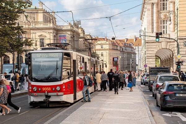 Pražský dopravní podnik ruší tendr na klimatizace do tramvají. Přišlo moc dotazů