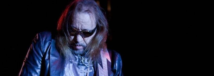 Zemřel Ace Frehley (†74), kytarista Kiss