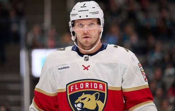 Floridě bude obránce Dmitrij Kulikov chybět téměř půl roku