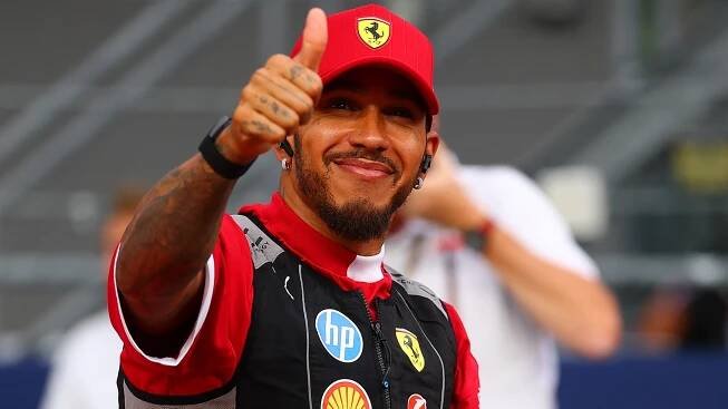 Hamilton se vysmál Alonsovi po jeho singapurském výbuchu