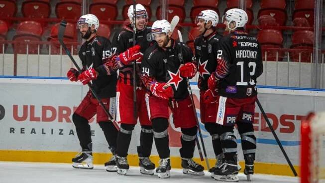 Slavia si upevnila druhou pozici, v Edenu vynulovala Pardubice B
