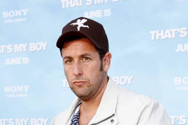 Proklínaný i zbožňovaný: Herec a rapper Adam Sandler slaví narozeniny - Expres FM