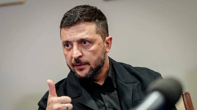 Skončí Zelenskyj v čele Ukrajiny? Vůči jeho slibům panuje velká skepse, píše Politico