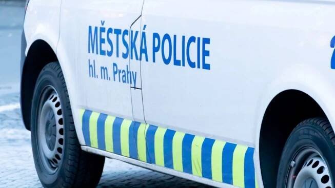 Policie pátrá po ozbrojeném muži. S největší pravděpodobností se pokusil někoho zabít