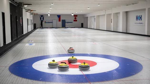 Curling poprvé v Ostravě. Nová aréna v Radvanicích chce vychovat „mladé kameny“
