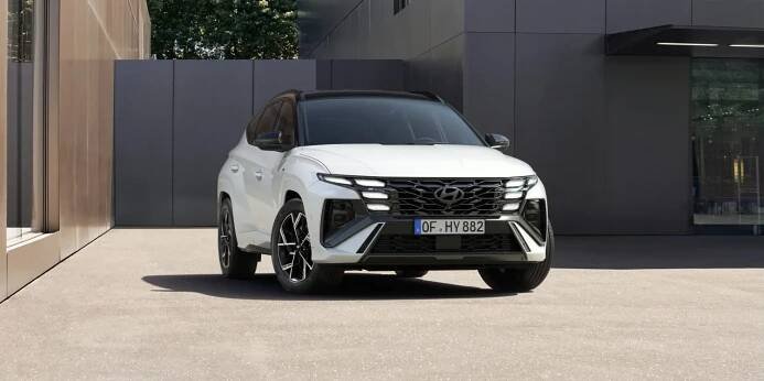 Hyundai Tucson pro modelový rok 2026: Slabší motory končí a na tažném zařízení utáhne víc