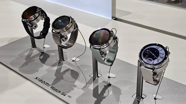 Xiaomi Watch S4 jsou teď i v menší velikosti nejen pro ženy. Mají jasný displej a hlasitou sirénu
