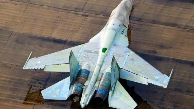 Video: Ukrajinský Su-27 vzlétl, aby zasadil taktický úder zásobování ruské fronty. Udeřil zcela přesně