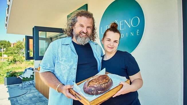 Reportáž: Božský chleba, koblihy od Ebena a každé ráno vyprodáno. Cukrárna Josefa Maršálka nám vyrazila dech!