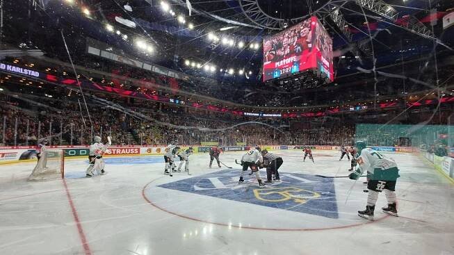Hradec se zvedá, Liberec vyloupil O2 Arenu
