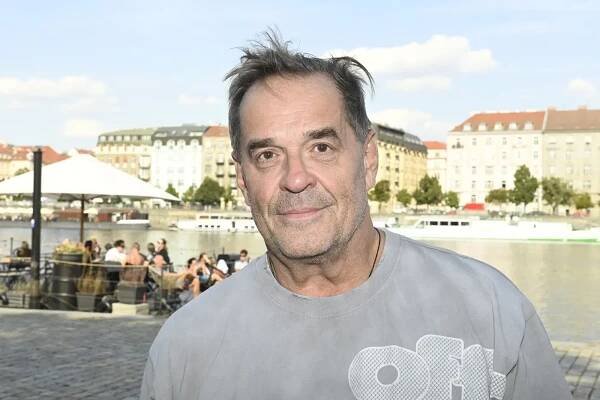 Konečně něco i pro „obyčejné“ Čechy: Celé Česko se zamilovalo do nového seriálu, který láme rekordy sledovanosti