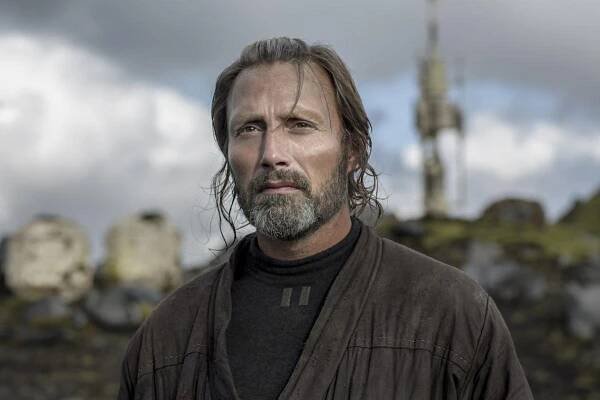 Ami: Mads Mikkelsen v nové sci-fi havaruje na cizí planetě