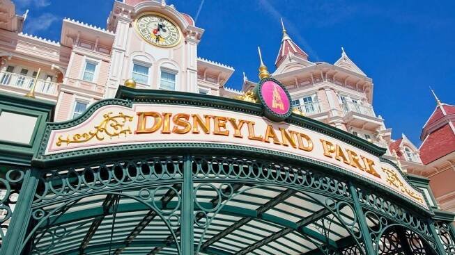Strach obchází Disneyland: Žena dostala v domě hrůzy infarkt, nepřežila!