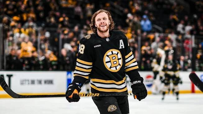 Pastrňák je specialista na začátek sezony. V Bostonu cílí na rekord