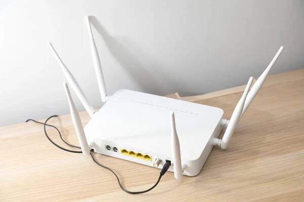 Jak správně otočit antény Wi-Fi routeru, aby internet přestal vypadávat a byl až 2× rychlejší