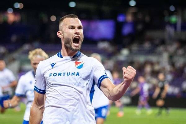 Slavia přivádí z Baníku útočníka Prekopa, Trpišovský mluví o vysněné posile