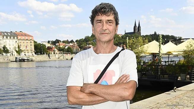 Na chalupu létá s rodinou k moři: Saša Rašilov si pořídil druhý domov na Kanárech. Ale ty ceny letenek!
