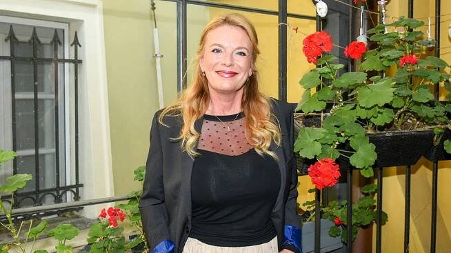Herečka Lucie Benešová odbourala fanoušky rodinným archivem: Tyto dvě fotky od sebe dělí téměř dvacet let