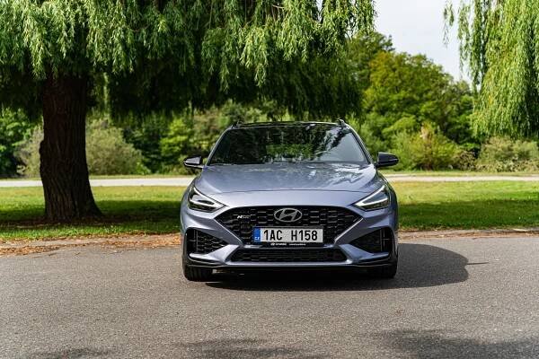 Kia ze Žiliny končí, jak je na tom Hyundai z Nošovic? Nová akční verze i30 láká cenou