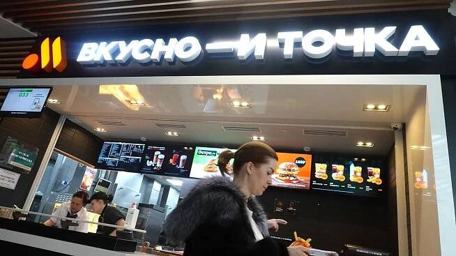 „Chutné a basta“ zabírá v Rusku místo po McDonald’s a vydělává miliardy