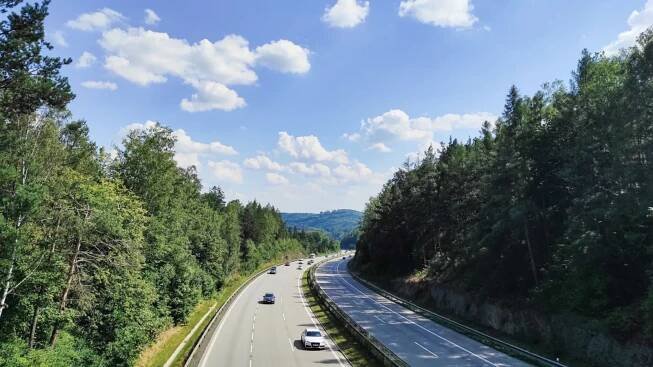 Na tento úsek dálnice čekaly celé generace Čechů. Konečně se otevře v tento den