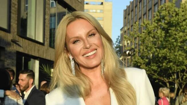 Simona Krainová v Dubaji: Modelka ukázala dokonalou postavu i luxusní bydlení