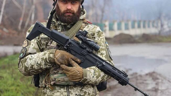 „Myslí si, že jsem žoldák NATO. Já jenom bráním Ukrajinu proti invazi.“ Američan vysvětlil, proč bojuje proti Rusku