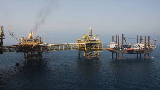 Skupina OPEC+ zvažuje od listopadu výrazné zvýšení těžby ropy