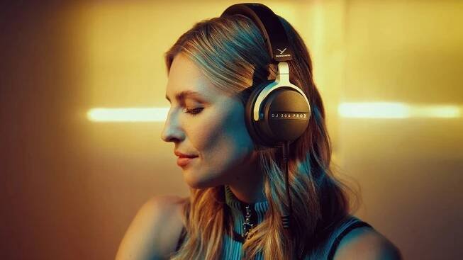 Sluchátka Beyerdynamic DJ 300 PRO X míří do klubů i studií a slibují přesnost, odolnost a možnost vlastního designu