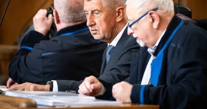 Andrej Babiš v soudní síni Vrchního soudu...