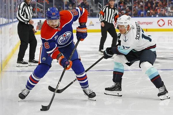 Útočník Tomášek je zpět na soupisce Edmontonu, může debutovat v NHL