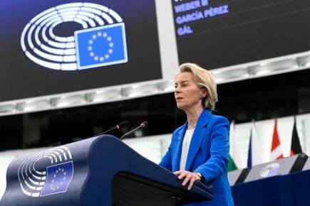 Von der Leyenová v debatě o návrzích vyslovit nedůvěru EK vyzvala k jednotě