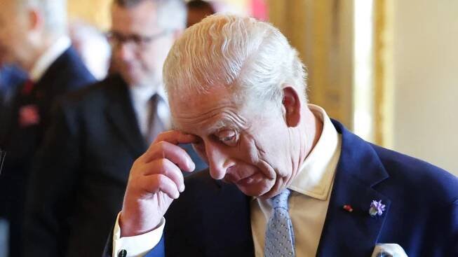 Nemocný král Karel III. musí udělat zásadní rozhodnutí. Čeká ho těžká volba