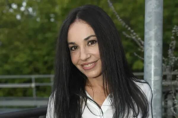 Jak bydlí Míša Kuklová: Na domečku za Prahou dřela vlastníma rukama, pyšná je na kachlová kamna i ateliér