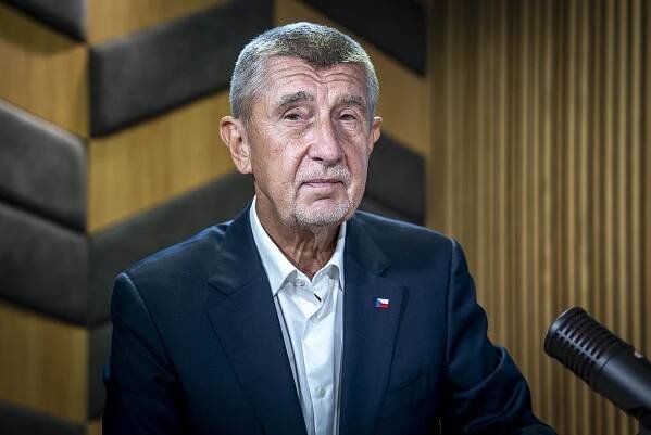KOMENTÁŘ: Fialova Národní fronta korupce, koryt a klientelismu, kritizuje Babiš