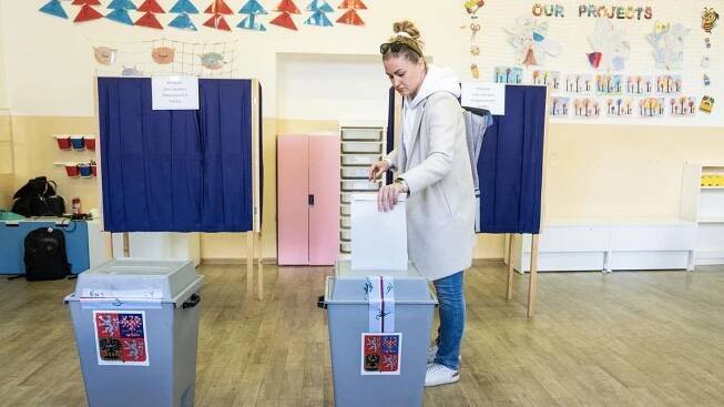 Senátoři schválili změnu v komunálních volbách