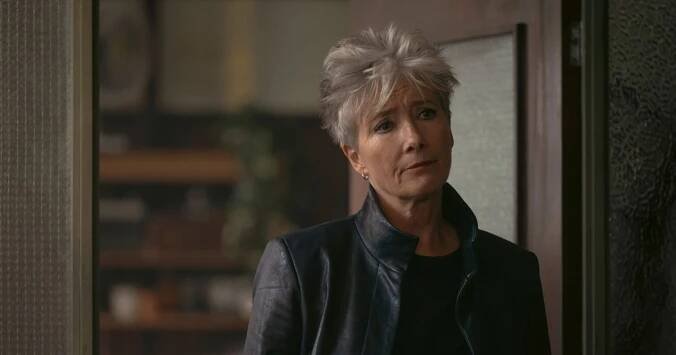 V minisérii Down Cemetery Road začne Emma Thompson vyšetřovat záhadné zmizení dívky
