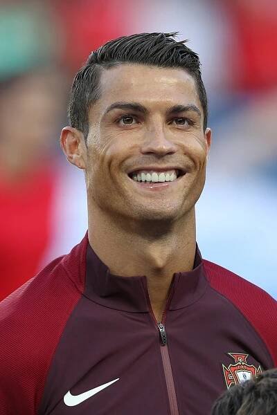 Tohle snad ani nečtěte! Miliarda dolarů na účtu, palác v Rijádu a Ronaldo se jen směje