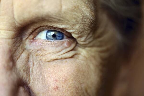 České silnice brázdí přes 1,5 milionu seniorů. Věková hranice povinných prohlídek se posune