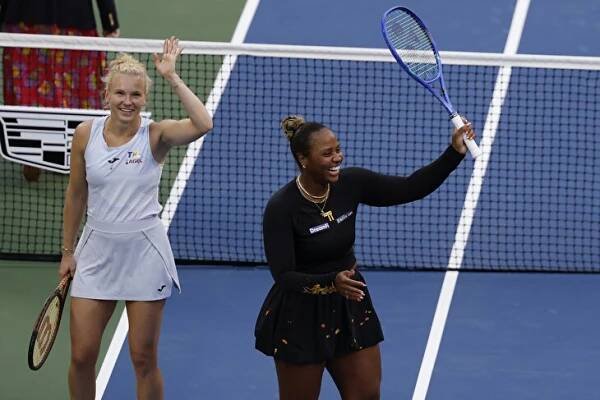 Siniaková s Townsendovou smetly Venus Williamsovou a jsou znovu v semifinále US Open