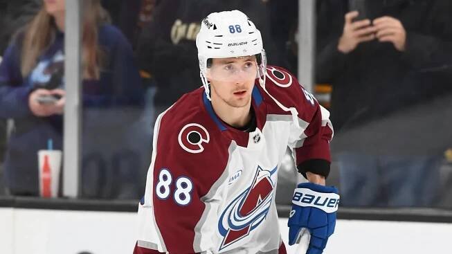 VIDEO: Martin Nečas dvěma góly odšpuntoval novou sezónu NHL