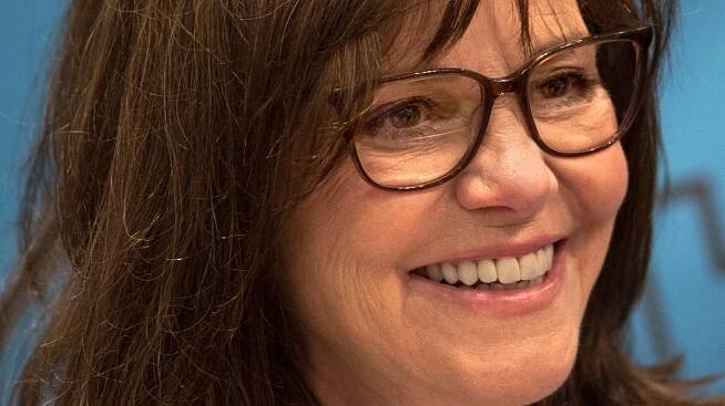 Sally Field z Forresta Gumpa: Zneužíval ji otčím, podstoupila tajný potrat a přežila leteckou nehodu