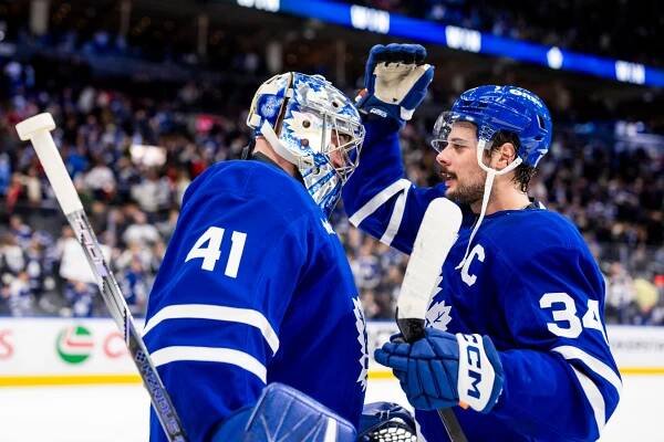 Brankářský tandem? Máme jeden z nejlepších v lize, říká GM Leafs