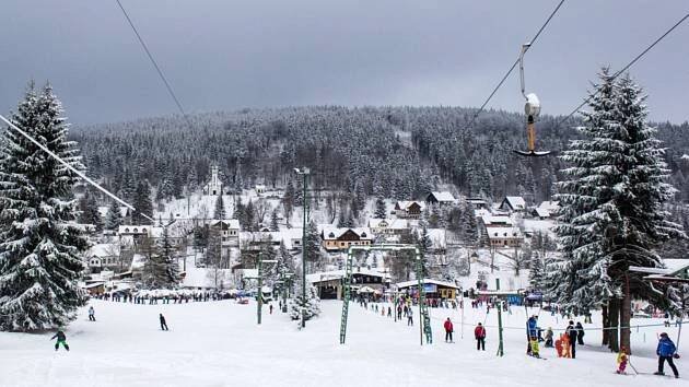 Šance na zachování provozu skiareálu v Bedřichově klesá