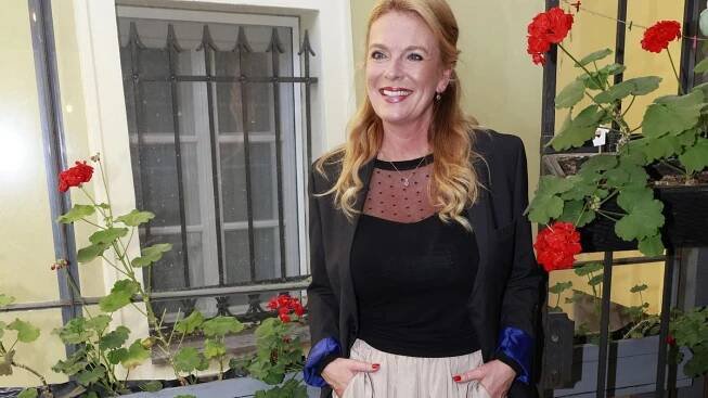 Dcera Lucie Benešová je nádherná. Fanouškům zatančily na Sardinii, Lara je podobou celý táta